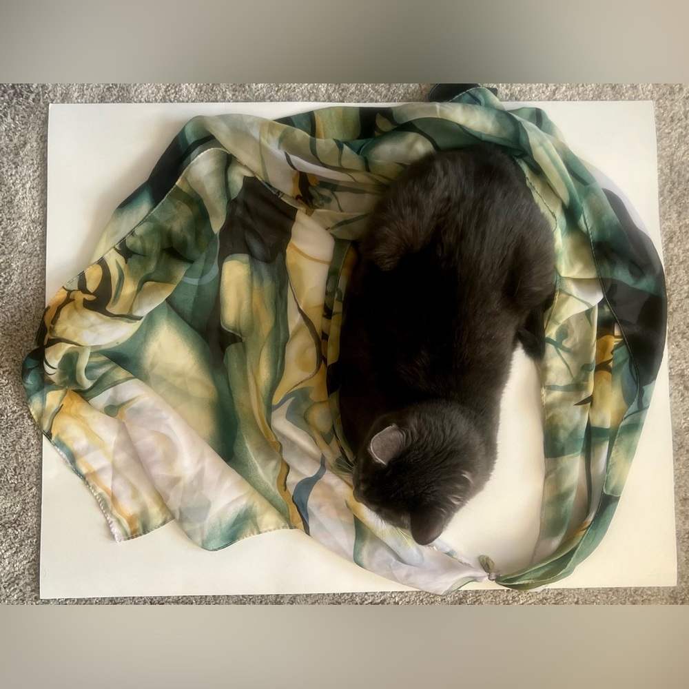 Lightweight scarf for any occasion